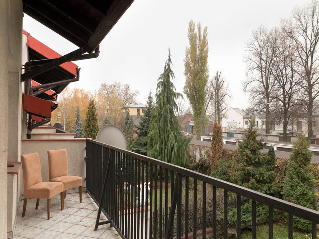 Anton House Hotel Warsaw Exterior photo